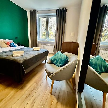Jazz Apartament Czestochowa Centrum 2-Bedroom ภายนอก รูปภาพ