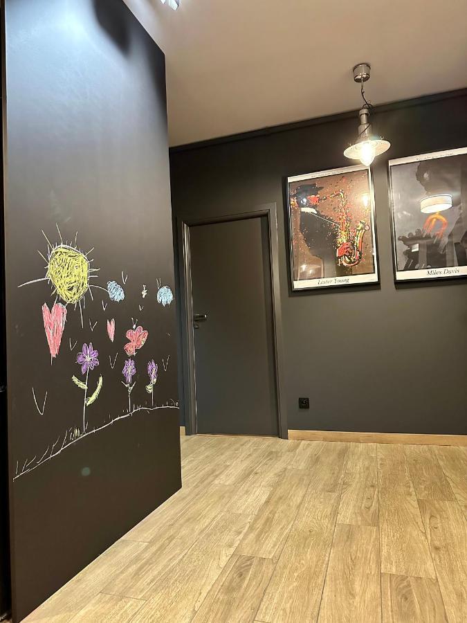 Jazz Apartament Czestochowa Centrum 2-Bedroom ภายนอก รูปภาพ