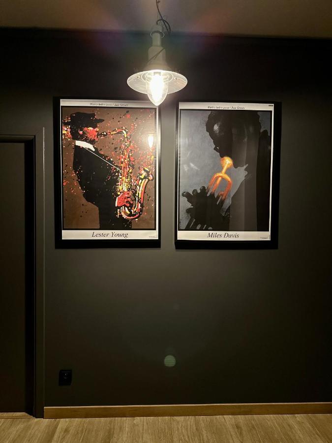Jazz Apartament Czestochowa Centrum 2-Bedroom ภายนอก รูปภาพ